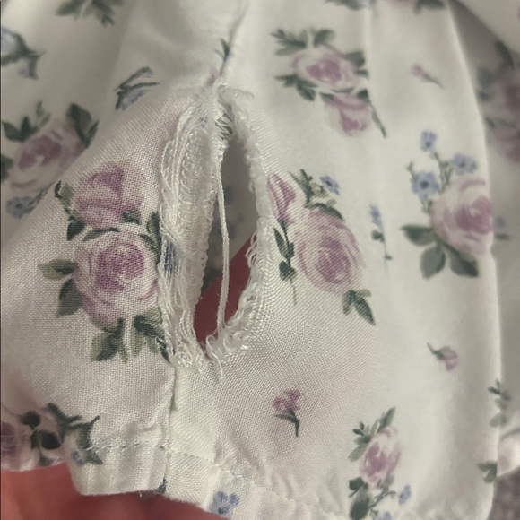 MATCHING SET: Hollister 2-Piece Smocked Floral Top/Skort Set - Picture 7 of 8